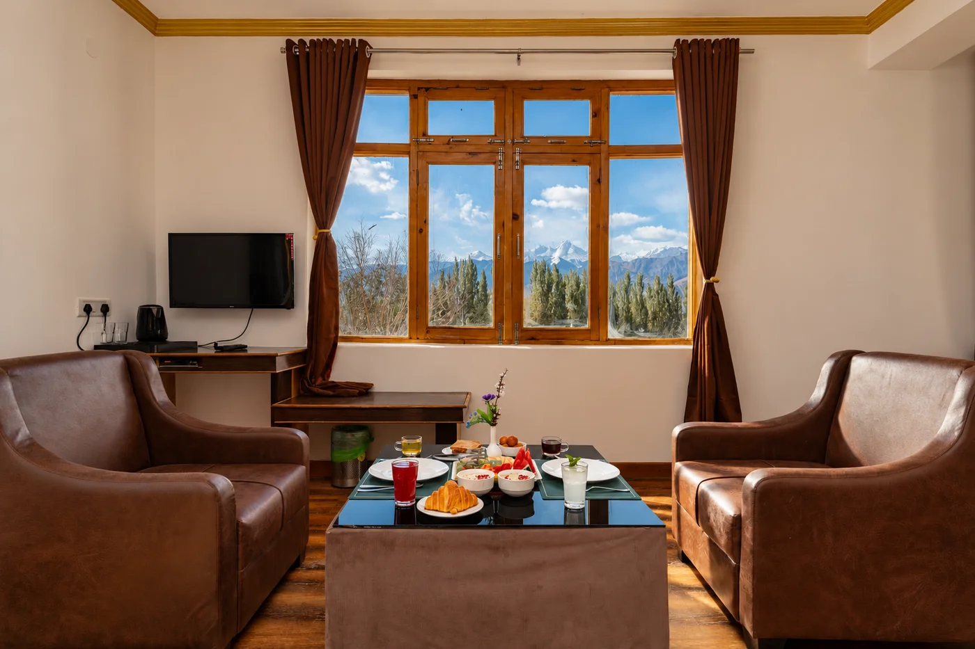 Premium / Luxury Suite