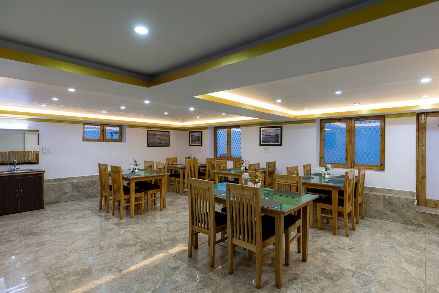 Himalayan Dining Room & Restaurant